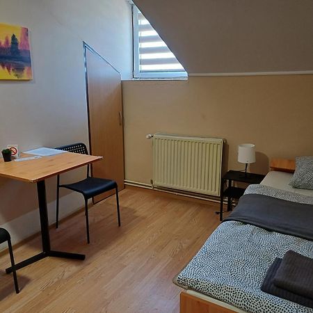 Apartamento Sobe Zoka Subotica Exterior foto